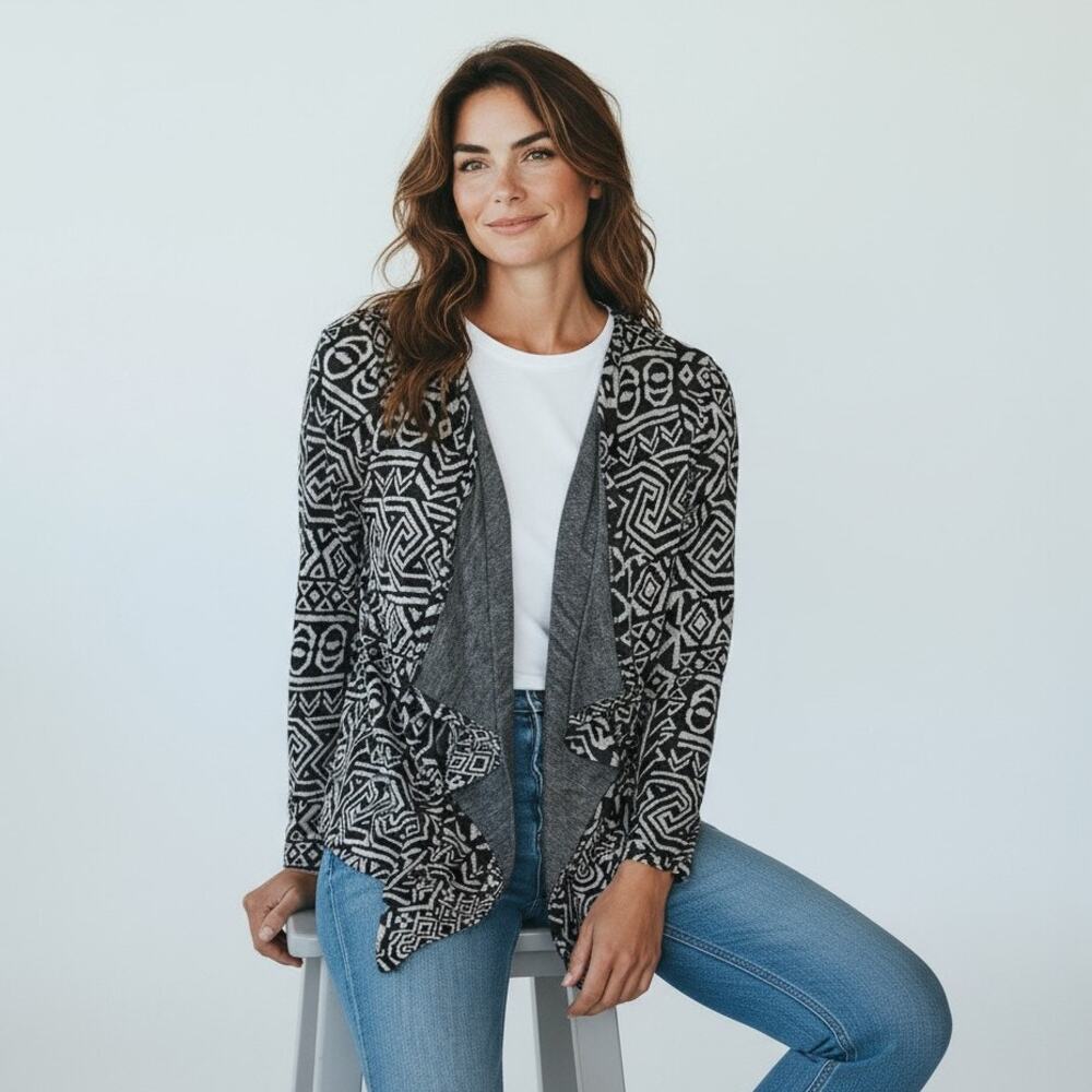 Everly Black Cardigan Geometric Pattern Medium Weight Open Front Size Small